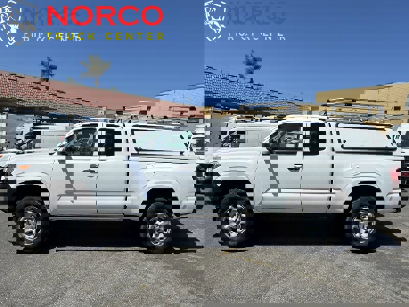 Used 2020 Toyota Tacoma SR image 6