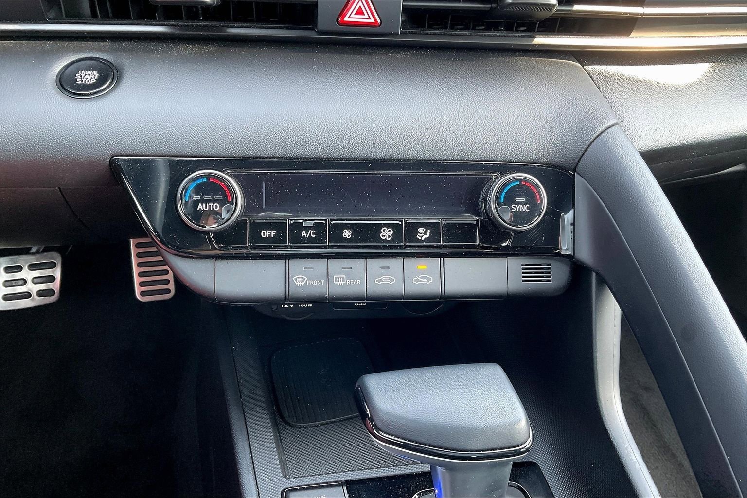 Used 2025 Hyundai Elantra Sport image 15