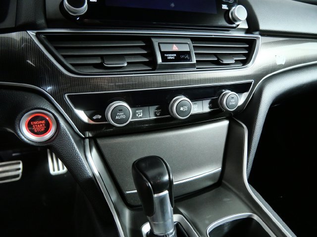 Used 2018 Honda Accord Sport image 19