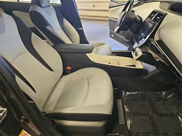 Used 2017 Toyota Prius Three image 10
