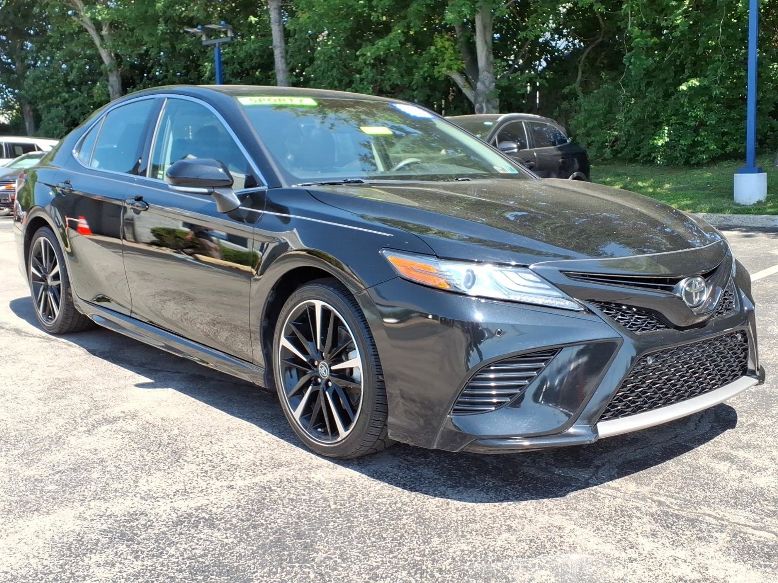 Used 2018 Toyota Camry XSE FWD video 1