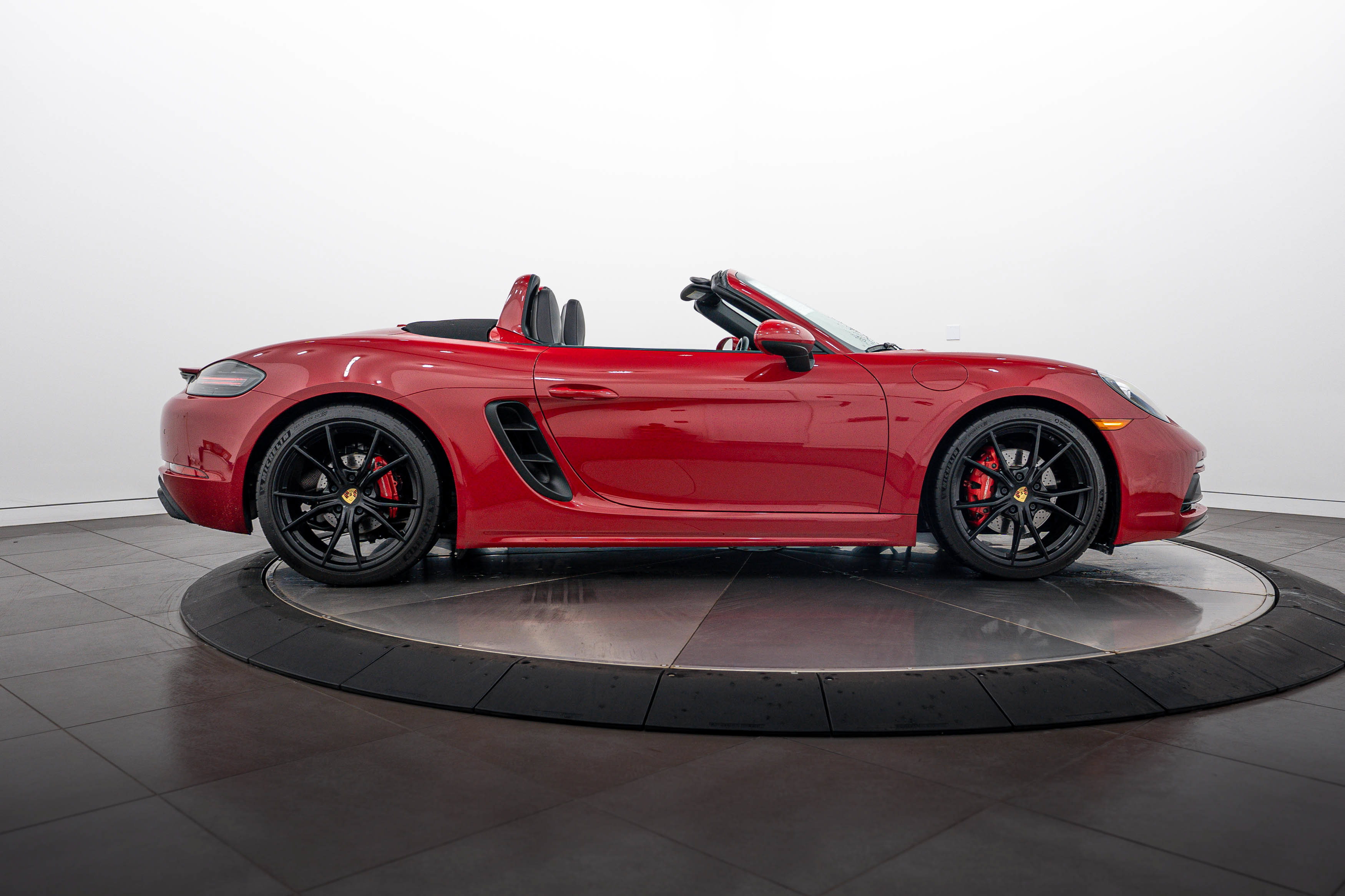 Certified 2018 Porsche 718 Boxster GTS RWD image 8