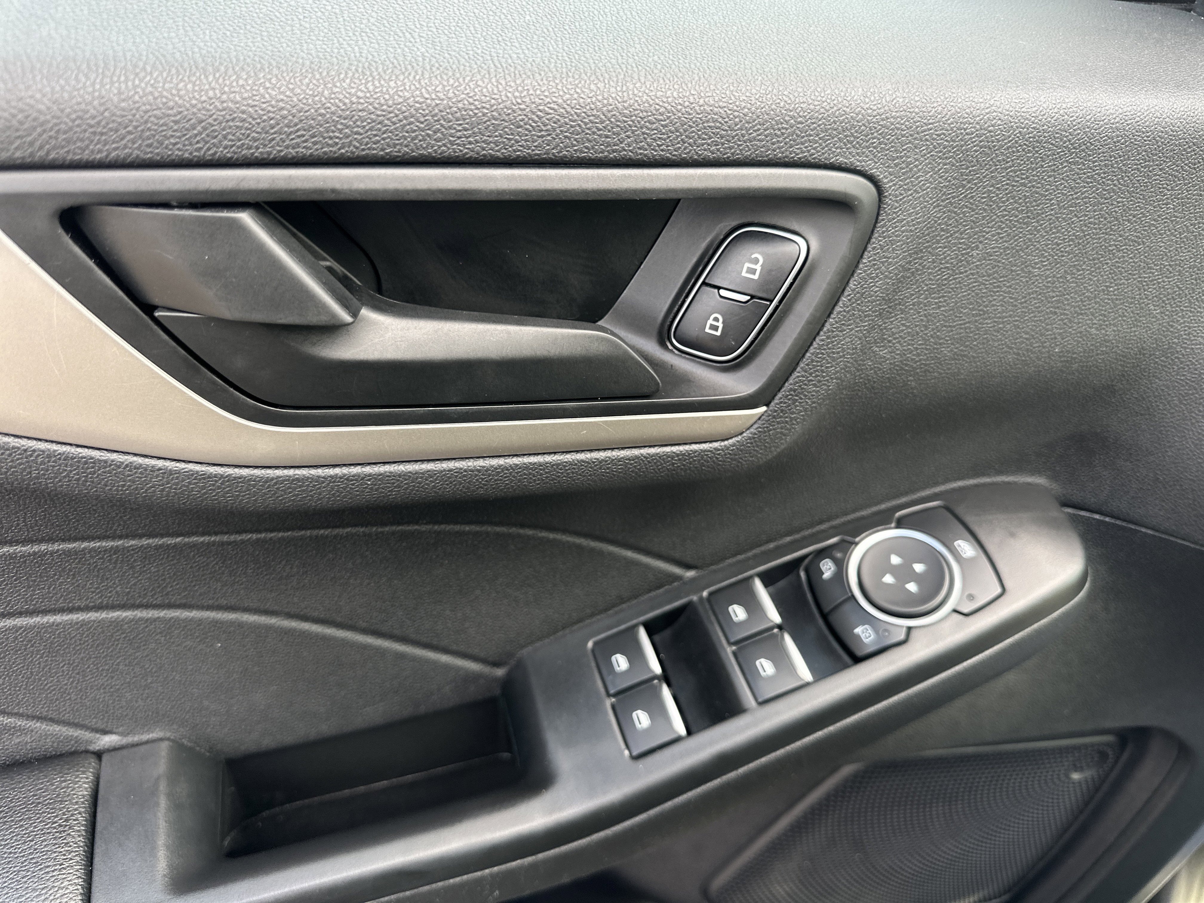 Used 2022 Ford Escape SE w/ Convenience Package image 8