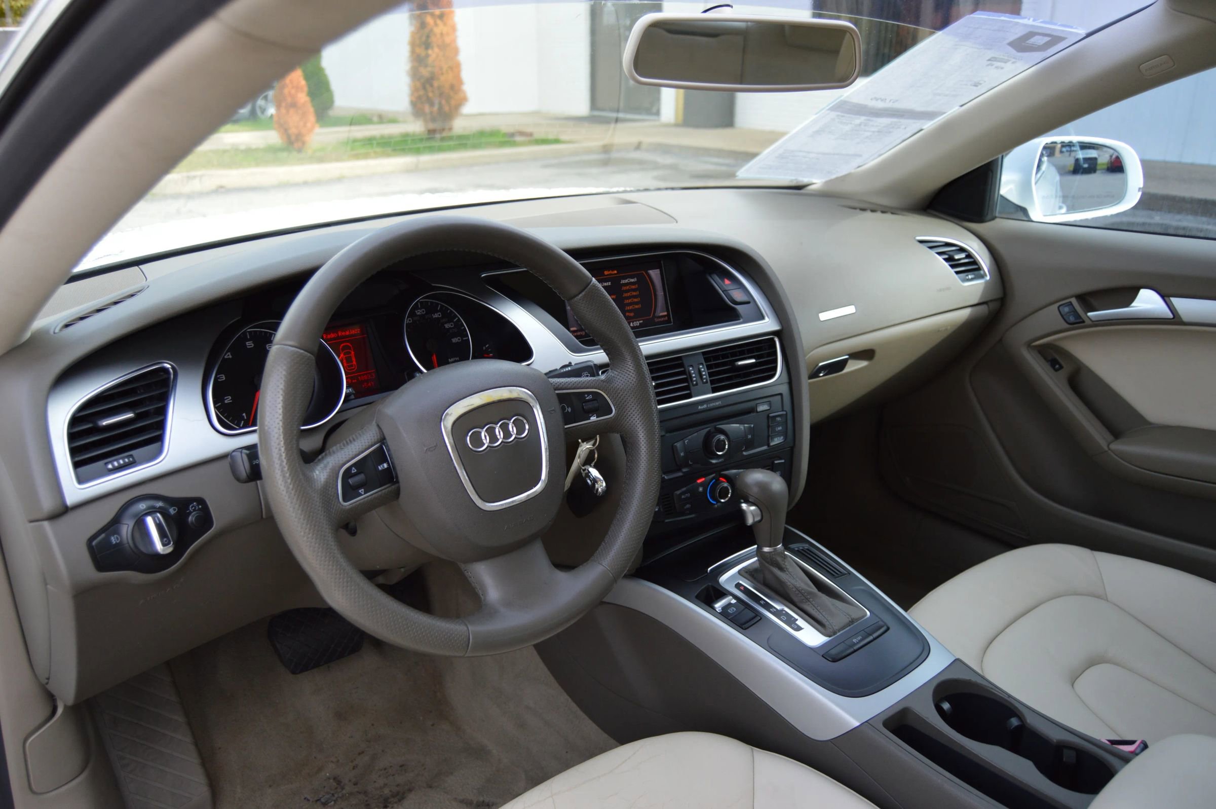 Used 2011 Audi A5 2.0T Premium image 8