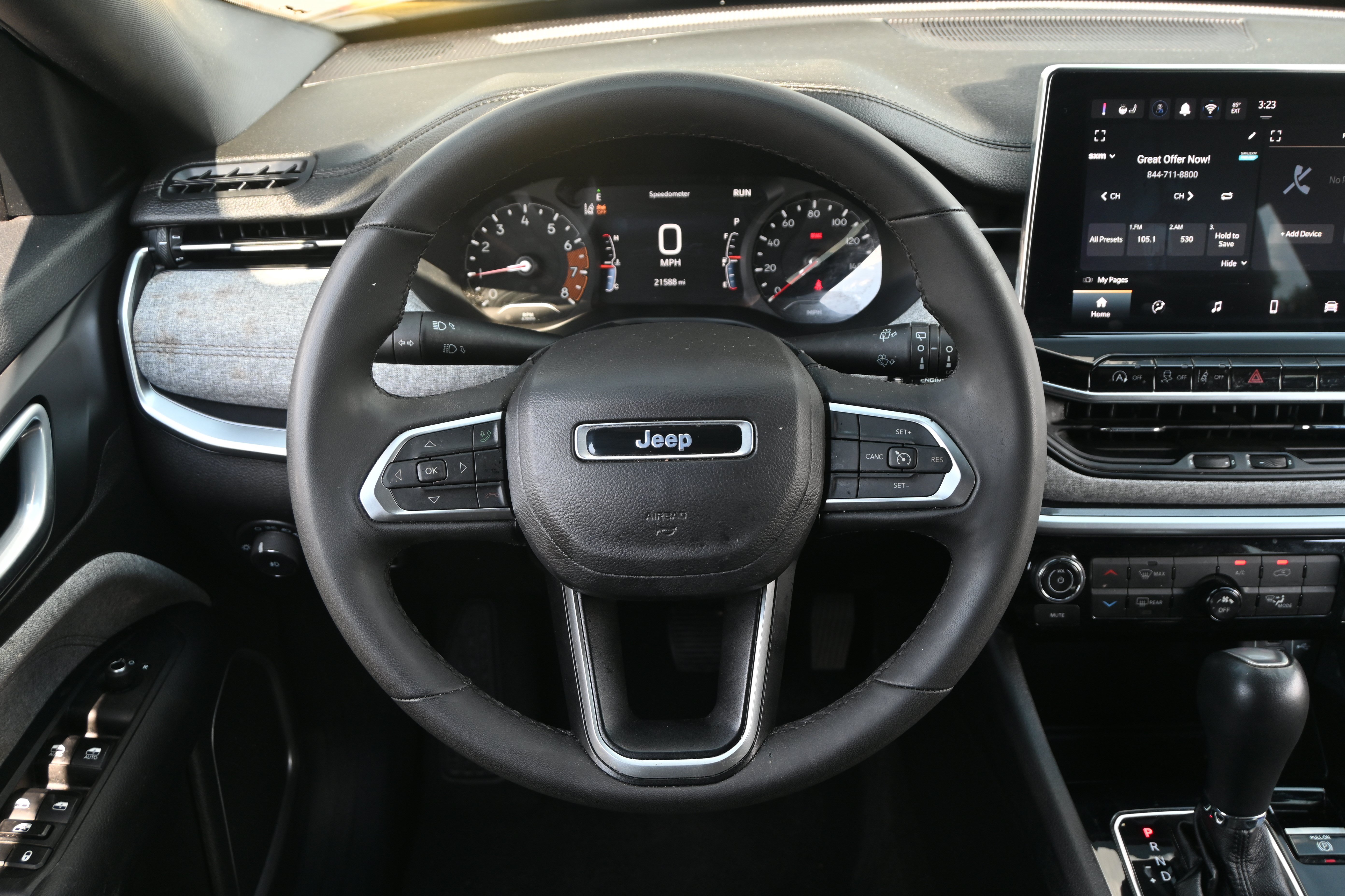 Used 2024 Jeep Compass Latitude AWD/4WD image 16
