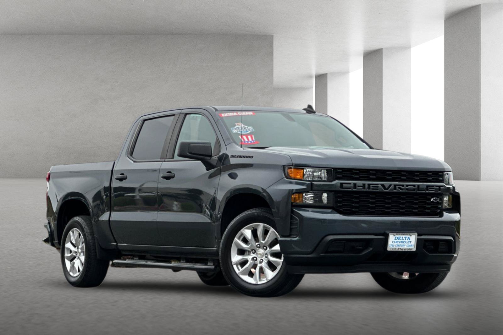 Used 2021 Chevrolet Silverado 1500 Custom w/ LPO, Dark Essentials Package RWD image 2
