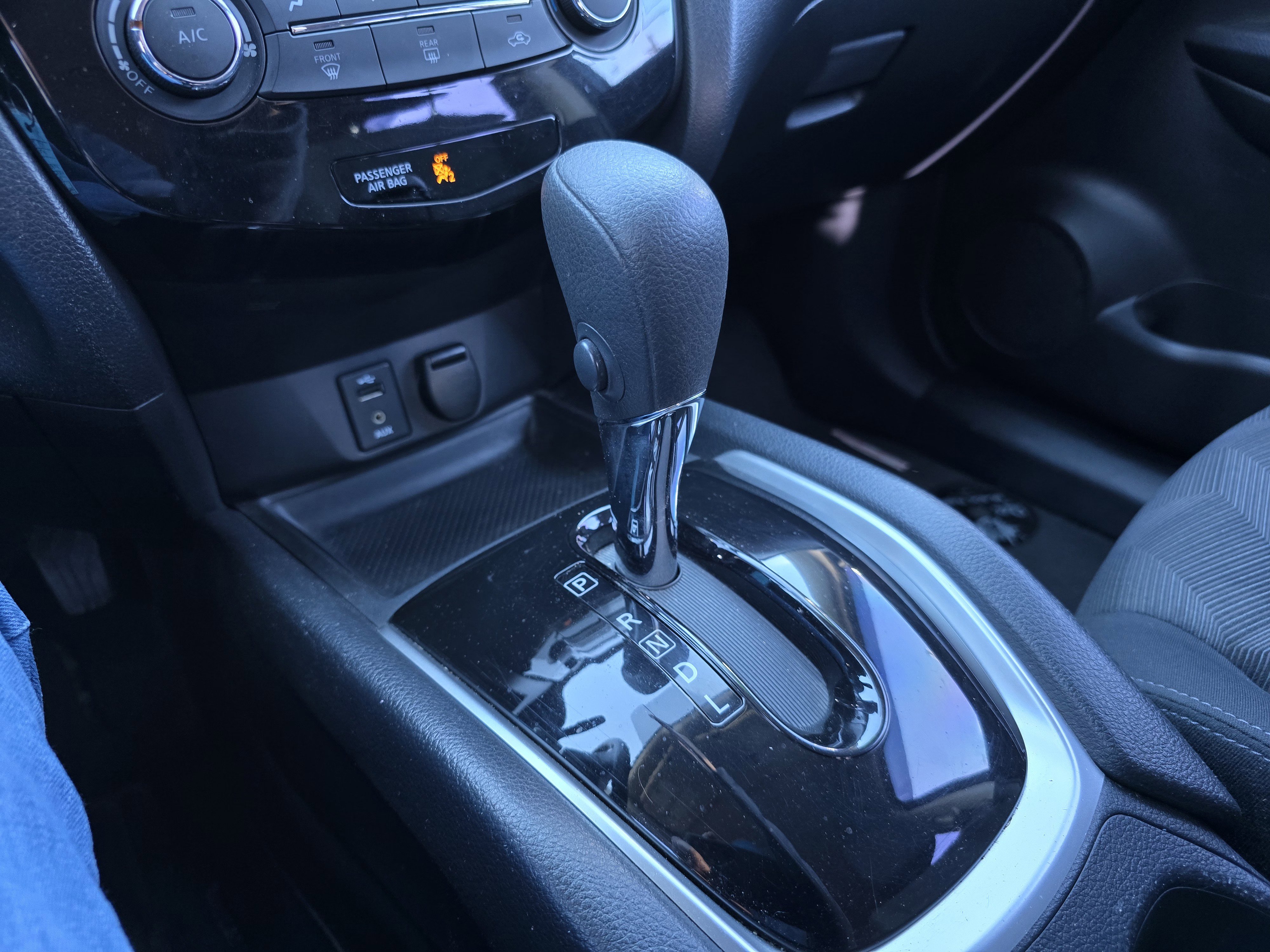 Used 2016 Nissan Rogue S image 23