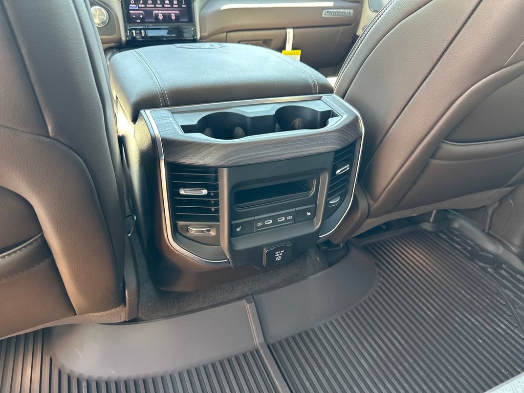 New 2026 RAM 1500 Laramie AWD/4WD image 32