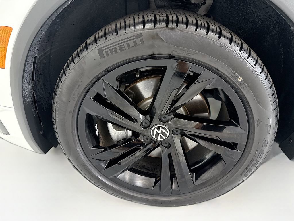 Used 2023 Volkswagen Tiguan SE R-Line FWD image 29