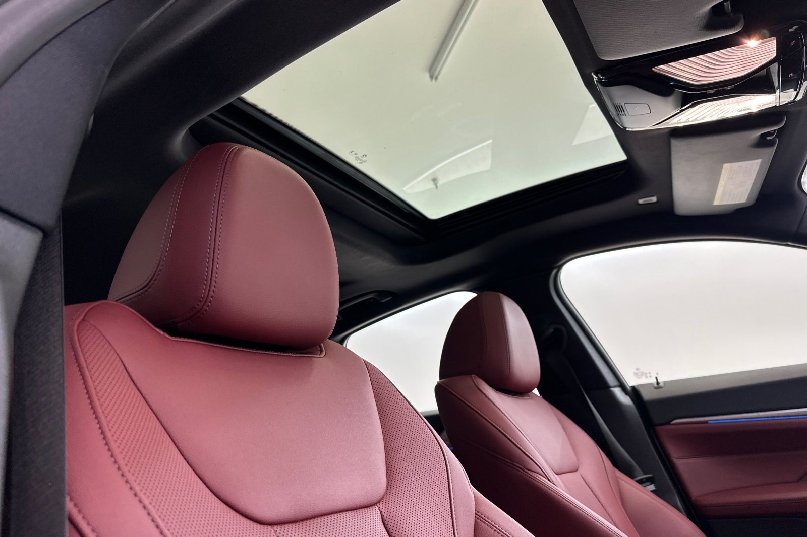 Certified 2024 BMW i4 eDrive40 w/ Premium Package RWD image 25