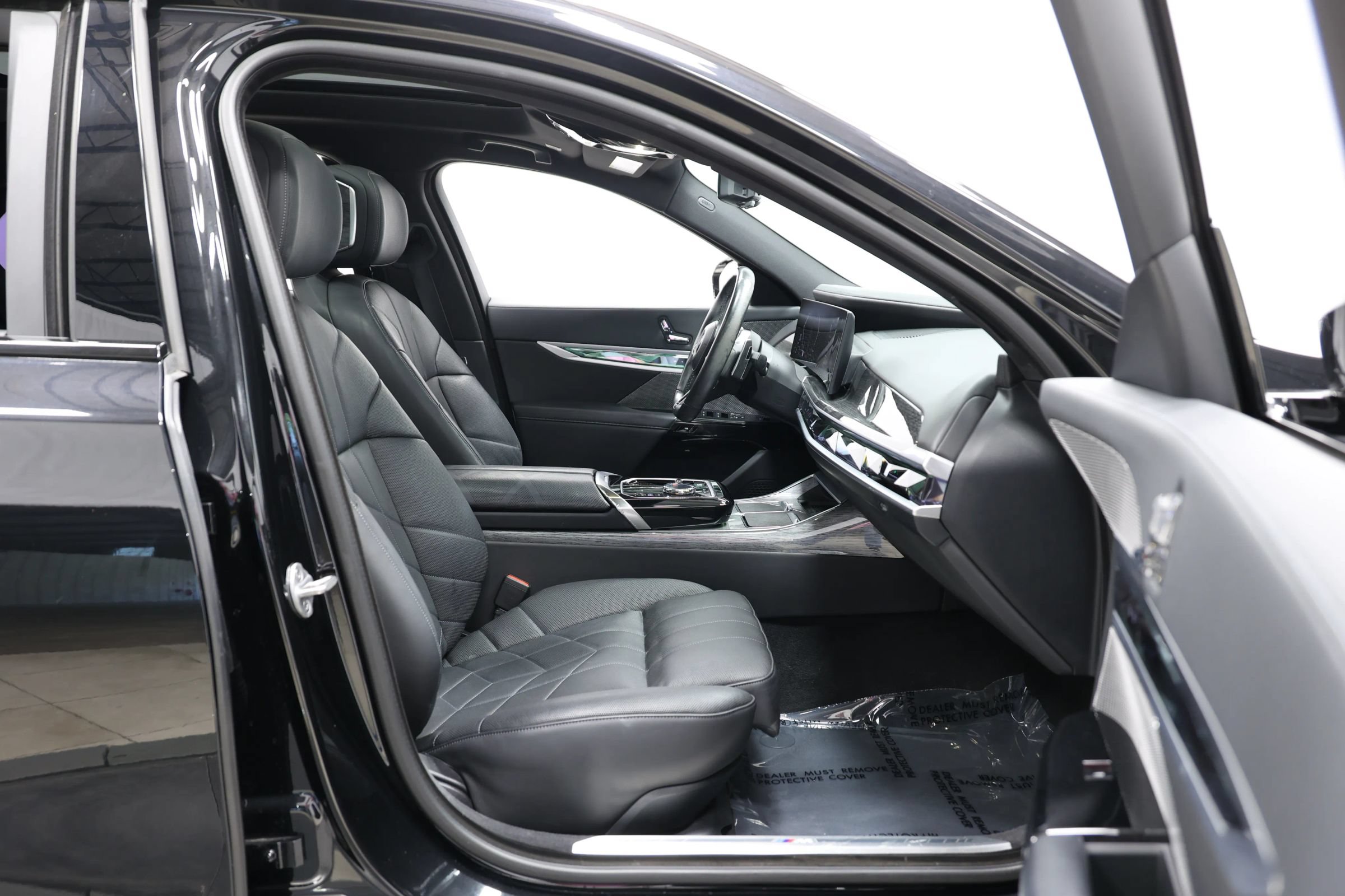 Used 2023 BMW 740i RWD image 99