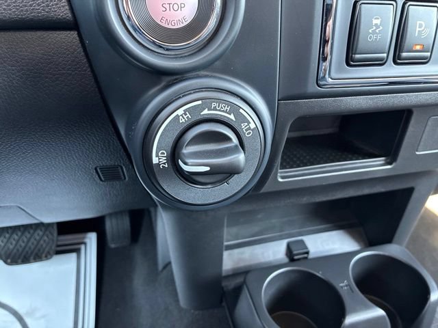 Certified 2024 Nissan Titan SV AWD/4WD image 32