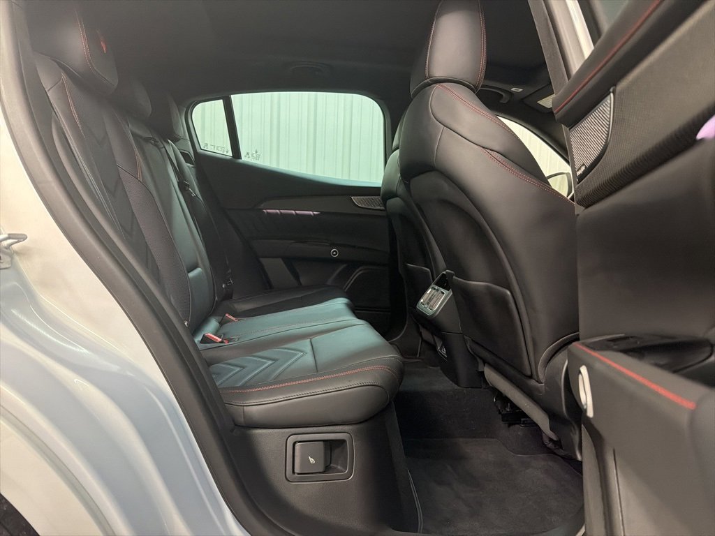 Used 2023 Maserati Grecale Trofeo image 30