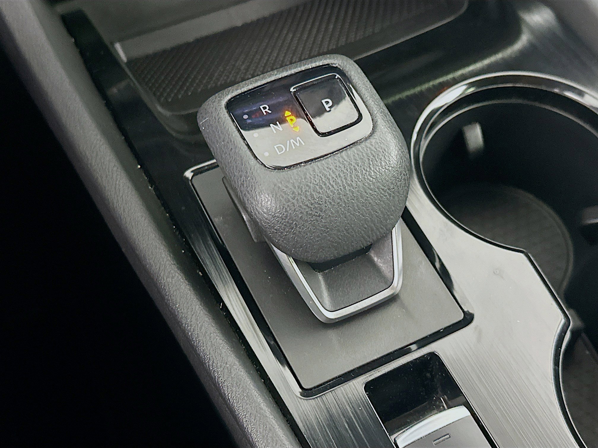 Used 2023 Nissan Rogue SV image 25