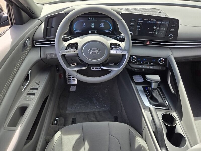 New 2026 Hyundai Elantra SEL Sport Premium FWD image 7