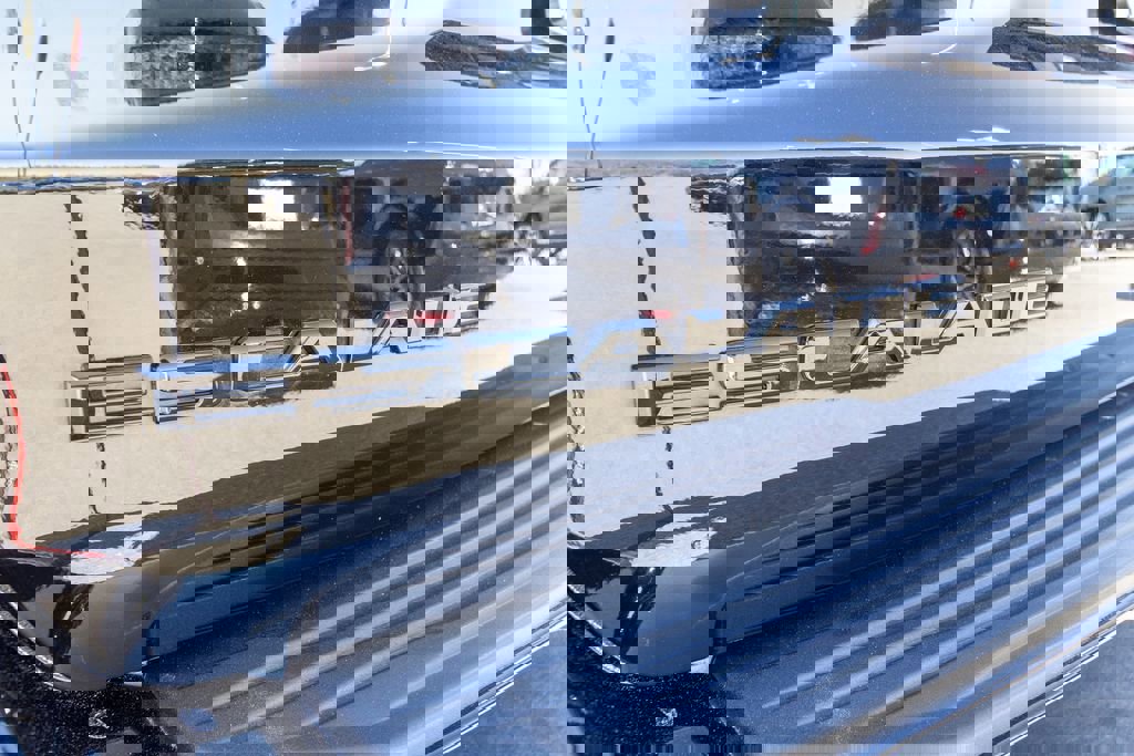 Certified 2025 Cadillac Escalade Sport Platinum w/ LPO, ONYX Package image 6