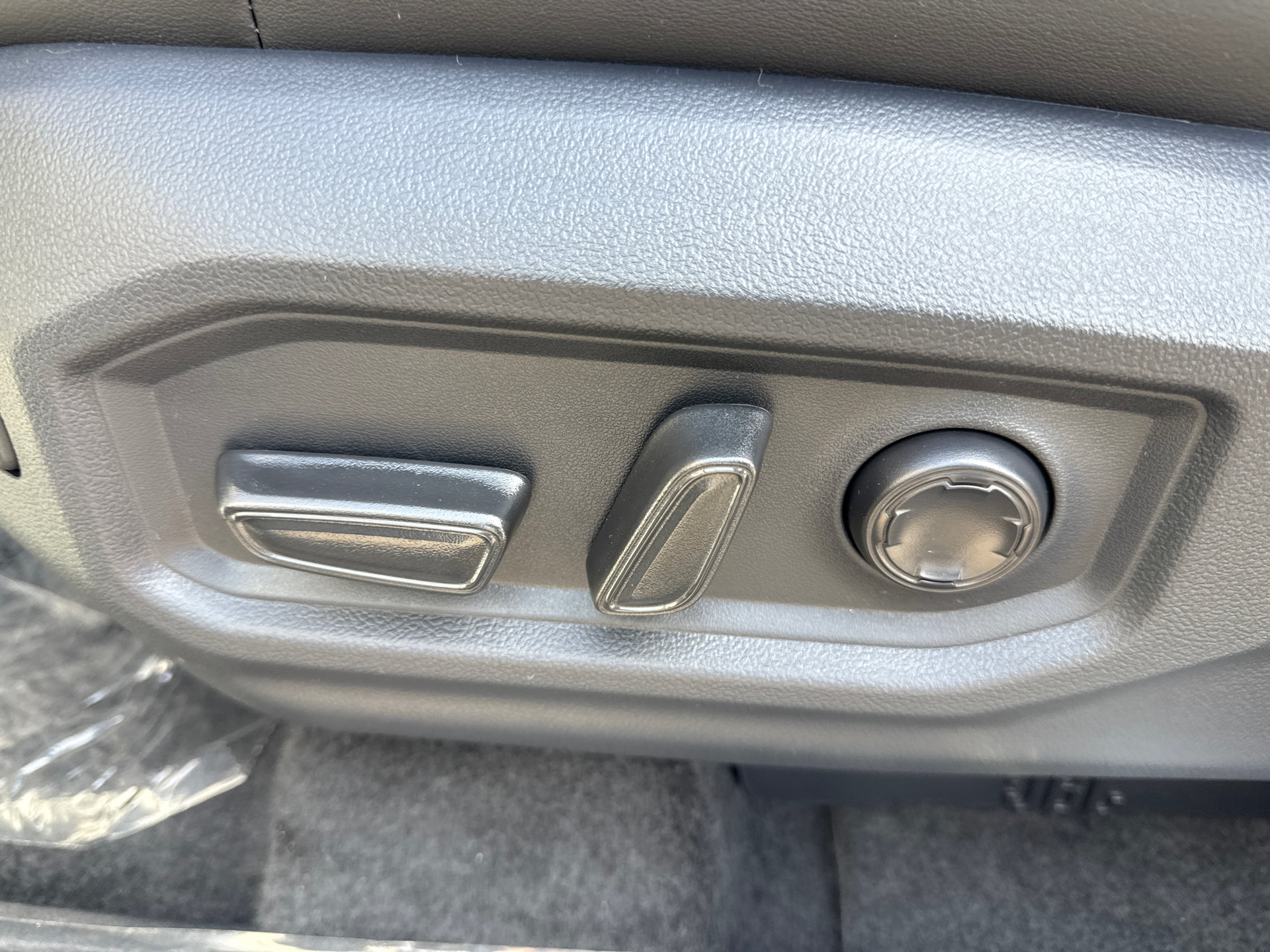 New 2026 Toyota Tundra Platinum AWD/4WD image 24