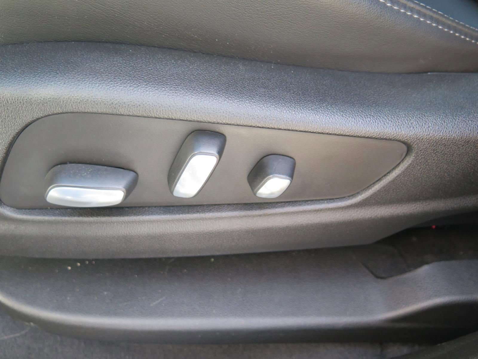 Certified 2024 Cadillac XT6 Sport w/ LPO, Onyx Lite Package image 11