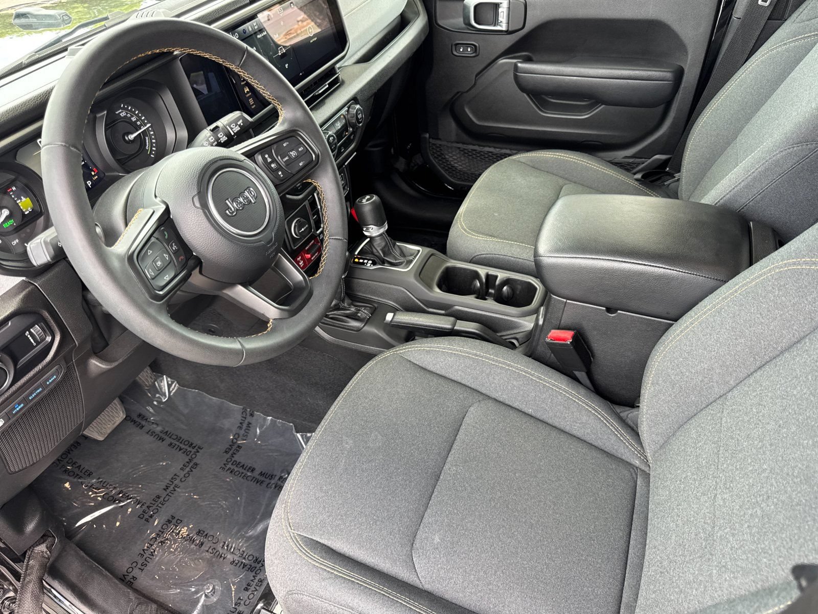 Used 2024 Jeep Wrangler Unlimited AWD/4WD image 10