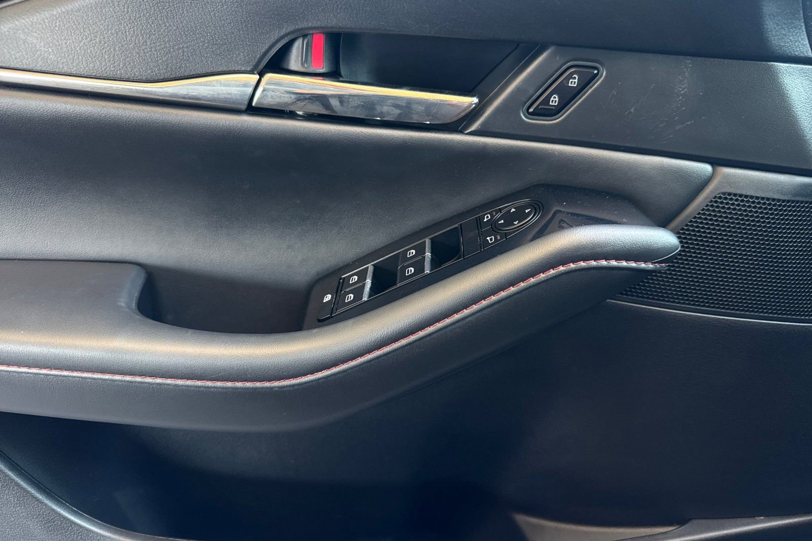 Used 2023 MAZDA CX-30 AWD 2.5 S w/ Preferred Package image 11