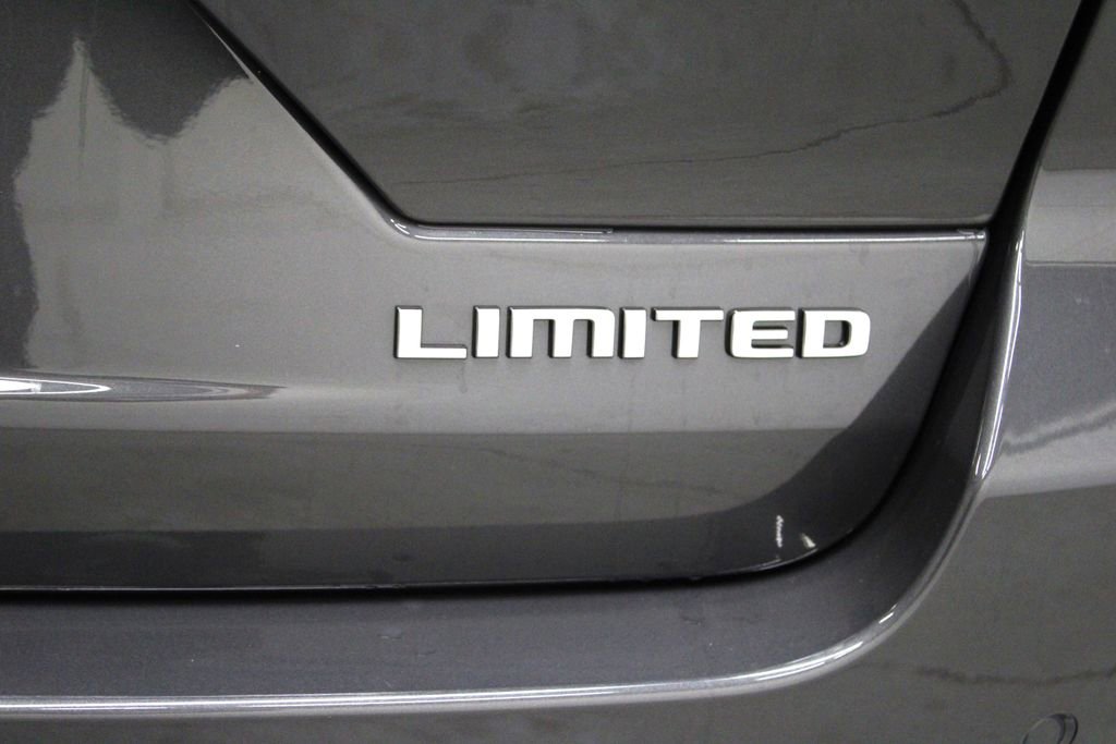 New 2025 Jeep Grand Cherokee Limited w/ Luxury Tech Group II image 40