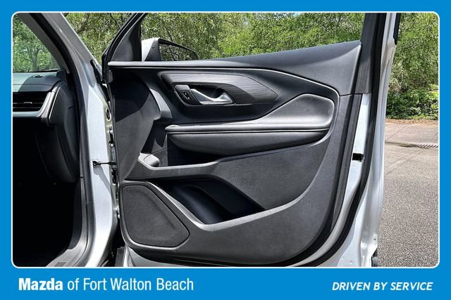 Used 2022 GMC Terrain SLE FWD image 28