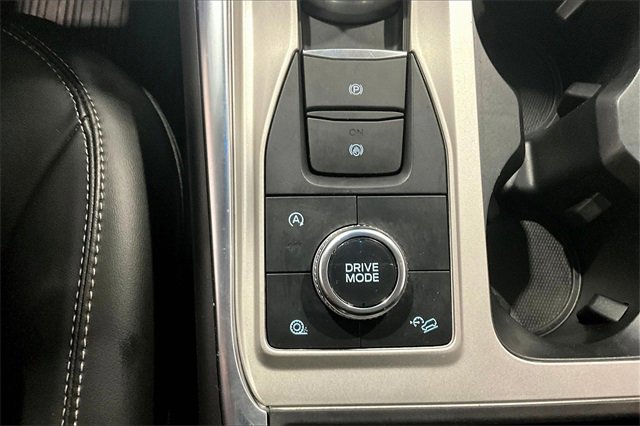 Used 2023 Ford Explorer XLT image 16
