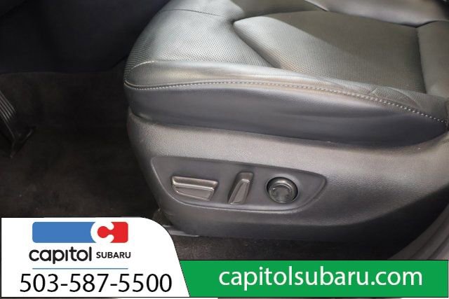 Used 2023 Toyota Highlander Limited image 15