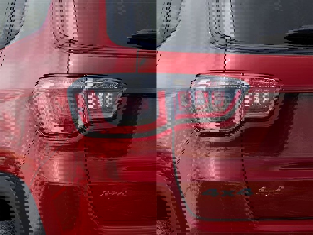 New 2026 Jeep Compass Latitude image 9