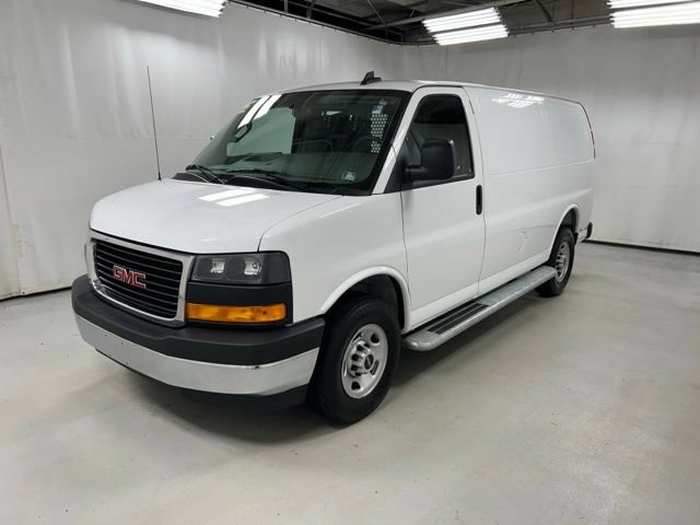 Used 2025 GMC Savana 2500 w/ Driver Convenience Package RWD image 2