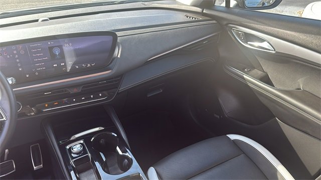 Certified 2025 Buick Envision Sport Touring image 26