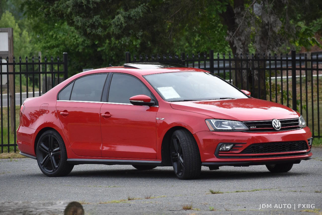 Used 2016 Volkswagen Jetta GLI SEL FWD image 4