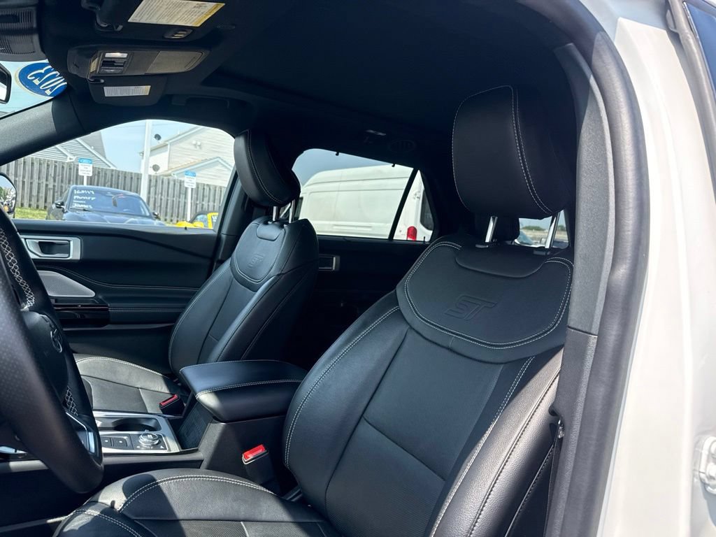 Used 2023 Ford Explorer ST w/ Equipment Group 401A AWD/4WD image 4