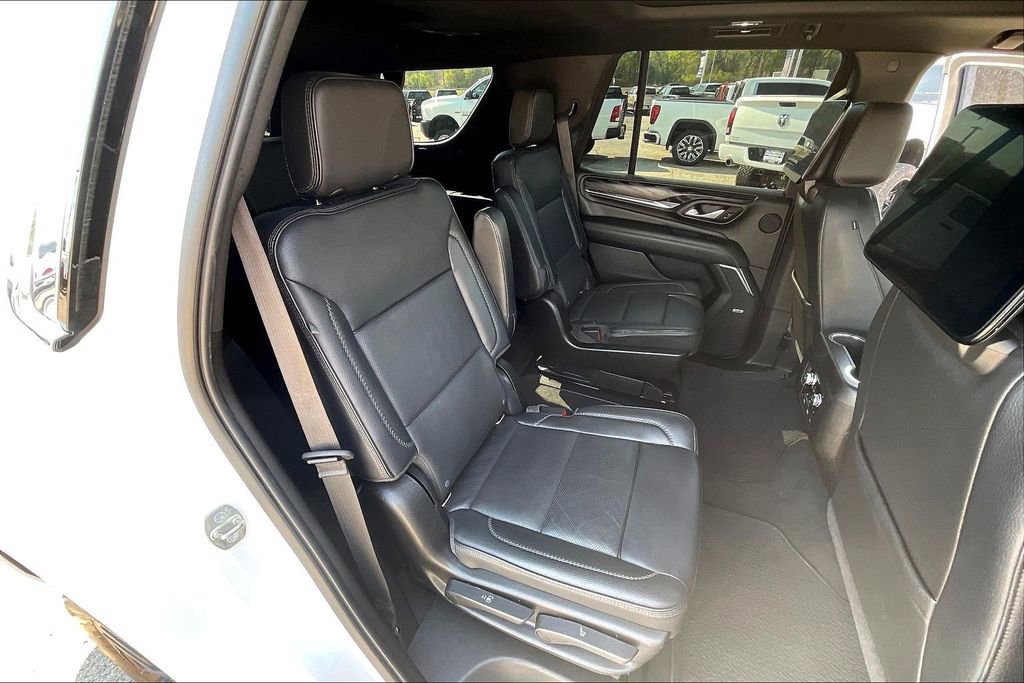 Used 2021 GMC Yukon Denali w/ Denali Premium Package image 29