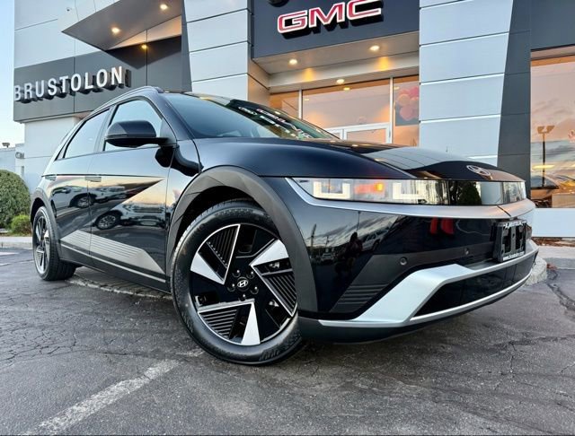 Used 2025 Hyundai Ioniq 5 SE image 2