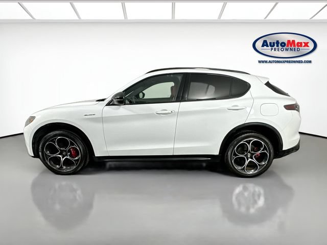 Used 2024 Alfa Romeo Stelvio Veloce AWD/4WD image 7