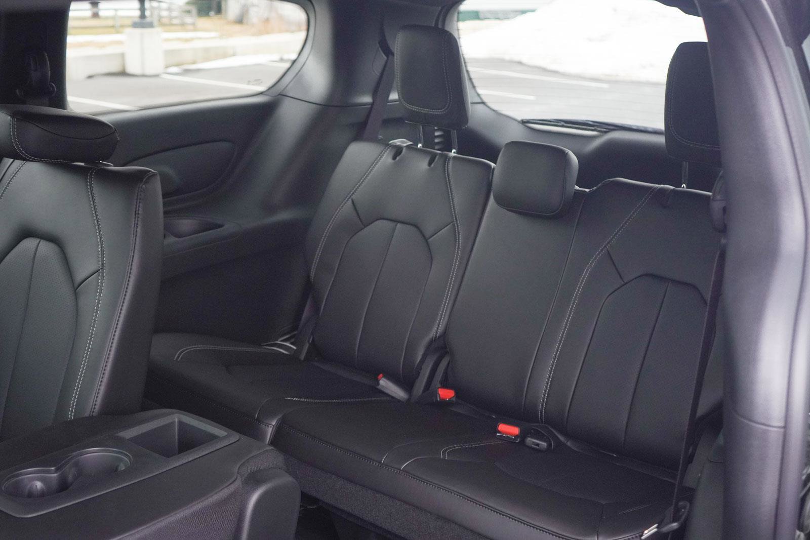 New 2026 Chrysler Pacifica Select w/ S Appearance Package image 27