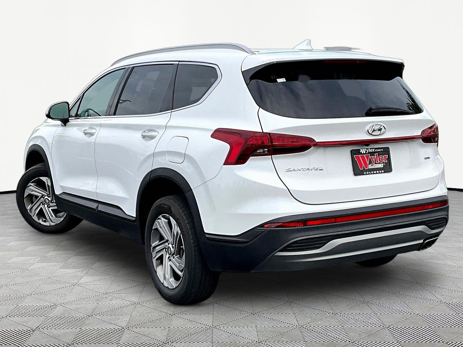 Used 2023 Hyundai Santa Fe SEL AWD/4WD image 4