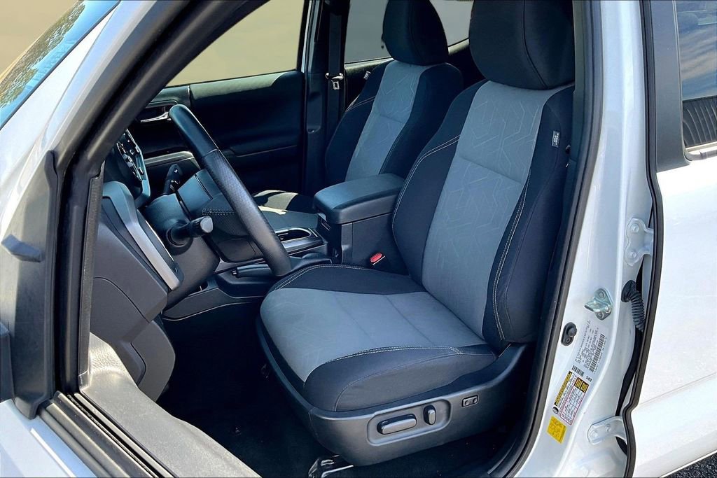 Used 2022 Toyota Tacoma TRD Off-Road w/ Technology Package image 23