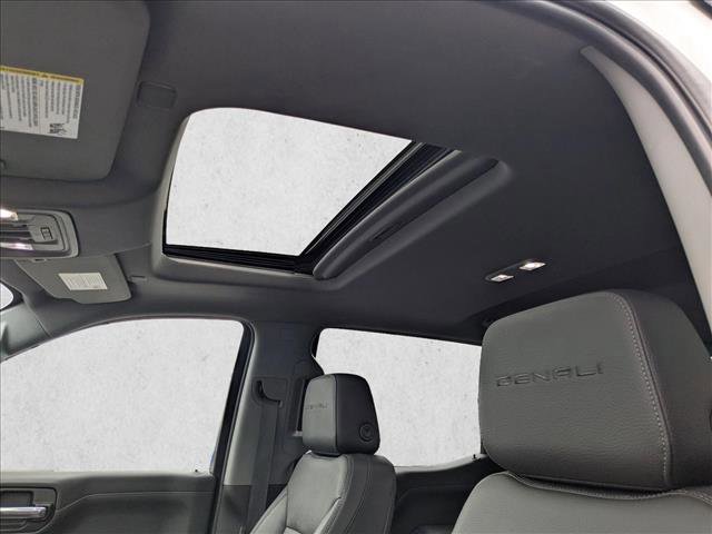 Used 2021 GMC Sierra 1500 Denali w/ Denali Ultimate Package image 18