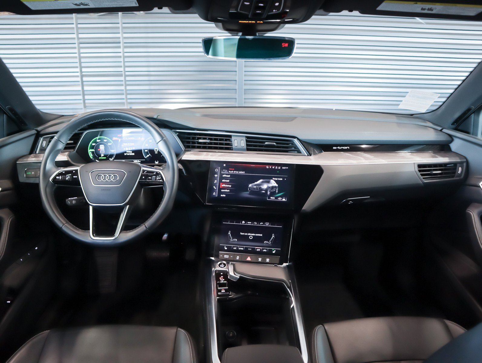 Used 2023 Audi e-tron Premium w/ Convenience Plus Package image 10