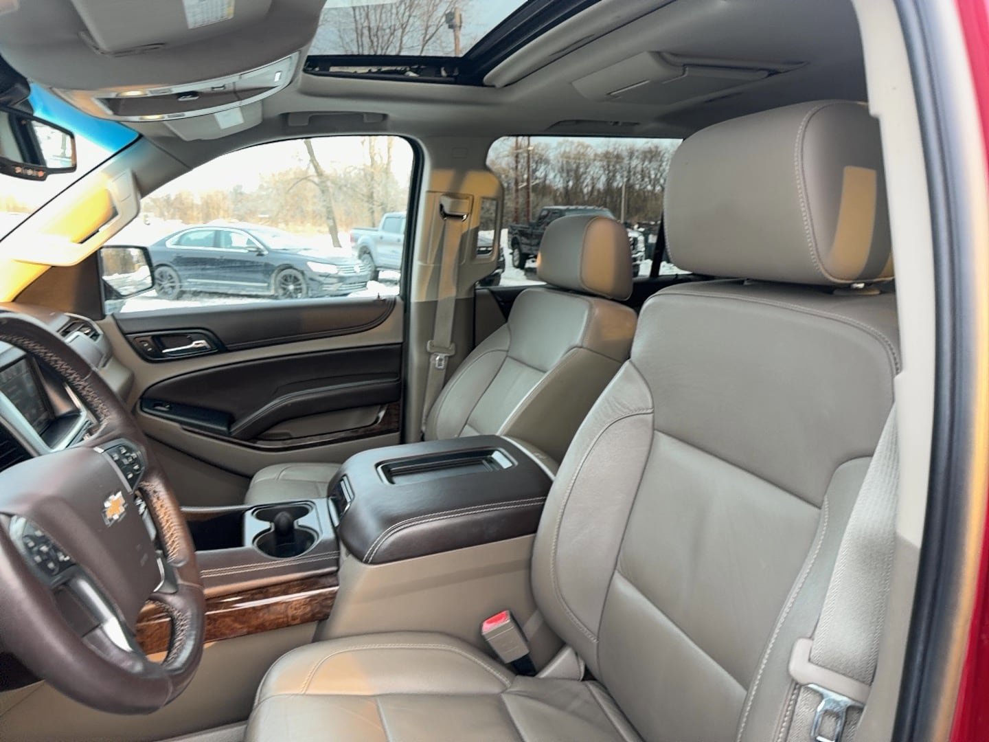 Used 2015 Chevrolet Suburban LT AWD/4WD image 17