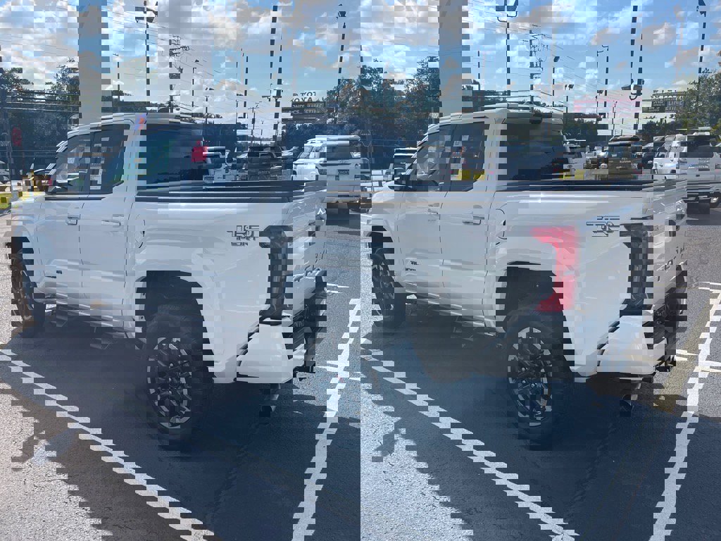 New 2025 Toyota Tacoma TRD Sport image 11