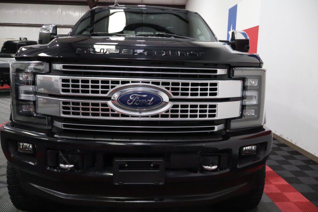 Used 2019 Ford F250 Platinum w/ Platinum Ultimate Package AWD/4WD image 22