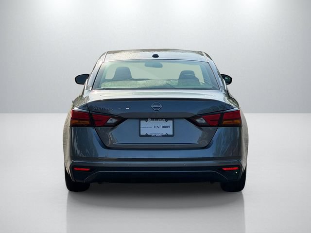 Used 2025 Nissan Altima 2.5 SV FWD image 8