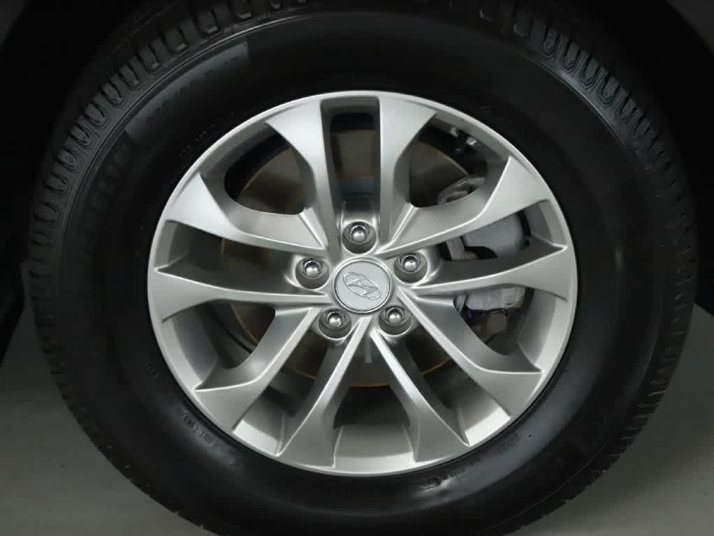 Used 2020 Hyundai Santa Fe SE FWD image 10
