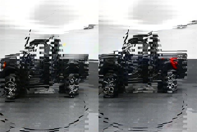 Used 2021 Ford F150 Lariat image 35