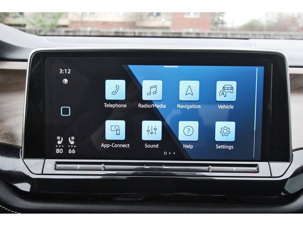 Used 2024 Volkswagen Atlas SE w/ Black Wheel Package image 28