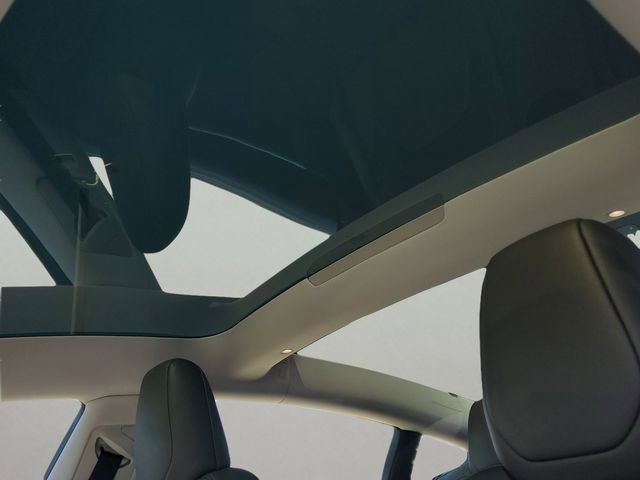 Used 2025 Tesla Model 3 Long Range image 16