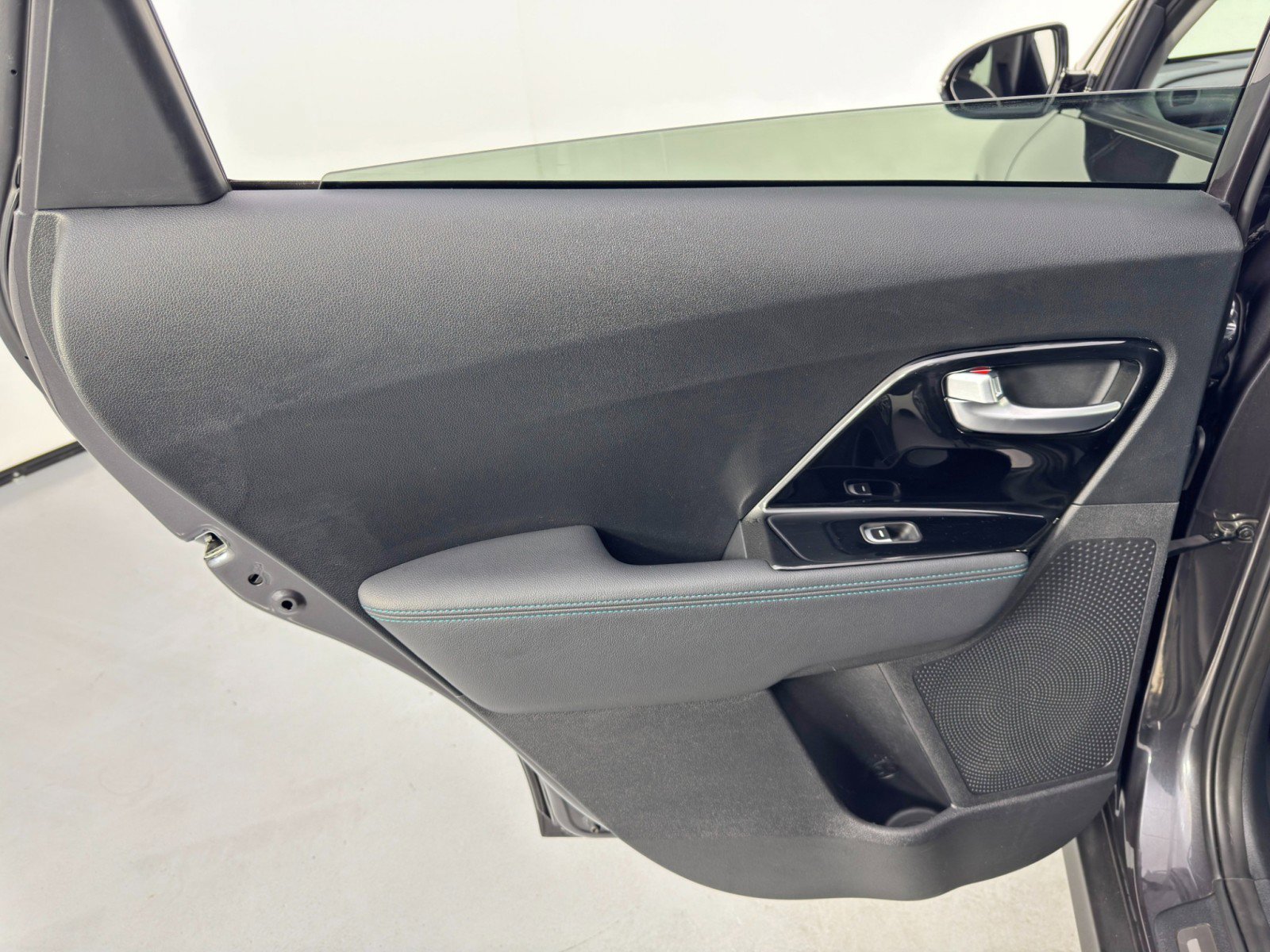 Used 2019 Kia Niro EX Premium image 39